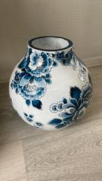 Vaas bolvaas delfts blauw gemaakt met techniek decoupage, Huis en Inrichting, Woonaccessoires | Vazen, Ophalen, Blauw, Nieuw, Glas