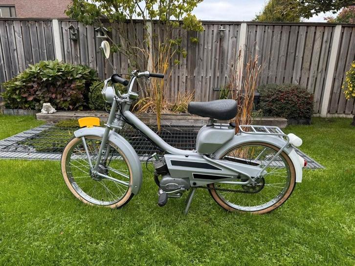 Klassieke Typhoon Blits brommer, Fietsen en Brommers, Brommers | Oldtimers, Overige merken, Maximaal 45 km/u, Ophalen of Verzenden