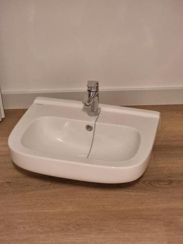 Geberit 300 Basic wastafel met Grohe Kraan 55x44.5x19.5cm wi beschikbaar voor biedingen