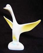 Hollohaza - Prachtige zwaan met uitgespreide vleugels, Ophalen, Zo goed als nieuw, Dier