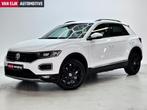 Volkswagen T-Roc 1.5i Sport / Trekhaak / Navi / CarPlay, Stof, Euro 6, 4 cilinders, 150 pk