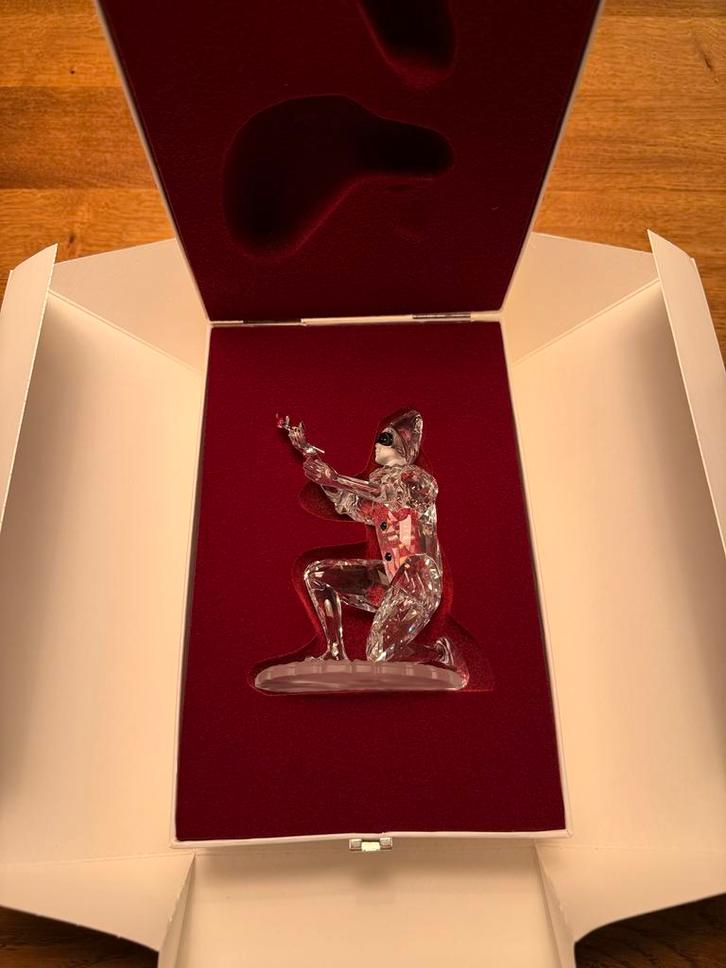 Swarovski SCS Harlequin Masquerade Jaarstuk 2001 doos+certif, Verzamelen, Swarovski, Nieuw, Figuurtje, Ophalen of Verzenden