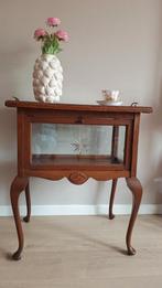 7. Mooi vintage theekastje met sierlijke barokpoten en ster, Ophalen, 50 tot 100 cm, Onbekend, 25 tot 50 cm