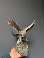 Bald Eagle beeld – Alaska Chilkat collectible figurine art!!, Antiek en Kunst, Kunst | Beelden en Houtsnijwerken, Ophalen