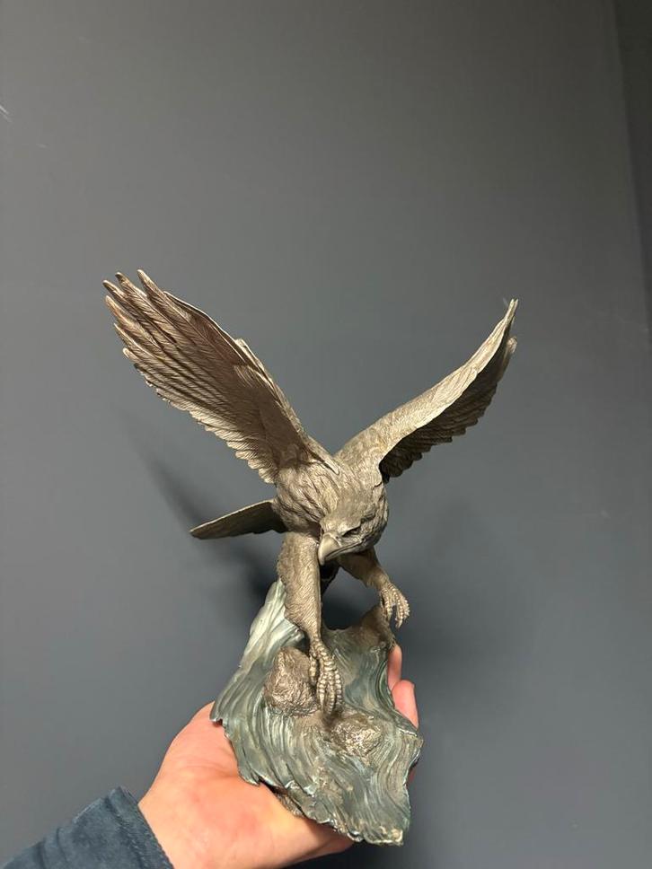 Bald Eagle beeld – Alaska Chilkat collectible figurine art!!, Antiek en Kunst, Kunst | Beelden en Houtsnijwerken, Ophalen