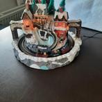 Bergdorp met verlichting en treintje, Diversen, Kerst, Ophalen of Verzenden, Zo goed als nieuw