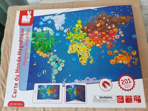 Magnetic world map, kaartspeelgoed, educatief, Magnatic Wolr, Hobby en Vrije tijd, Gezelschapsspellen | Bordspellen, Zo goed als nieuw