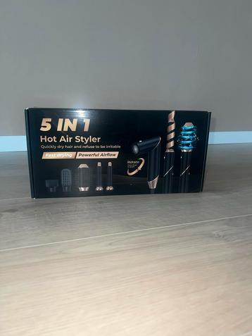 5 in 1 Multistyler - Nieuwstaat! beschikbaar voor biedingen