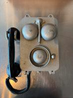 Vintage telefoon zonder draaischijf, Telecommunicatie, Vaste telefoons | Niet Draadloos, Gebruikt, Ophalen of Verzenden, Onbekend