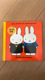 Dick Bruna - opa pluis en opoe pluis in ut Leis, Fictie algemeen, Ophalen of Verzenden, Zo goed als nieuw, Dick Bruna