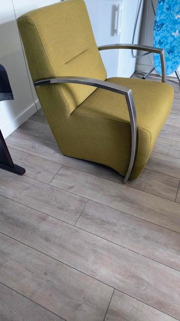 Fauteuil  beschikbaar voor biedingen