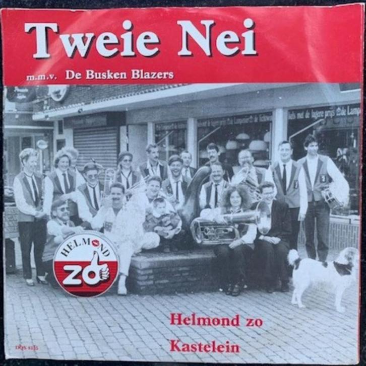 Single : Tweie Neie,+ De Busken Blazers – Helmond Zo, Cd's en Dvd's, Vinyl | Nederlandstalig, Gebruikt, Levenslied of Smartlap