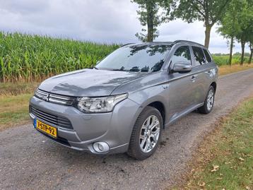 Mitsubishi Outlander 2.0 PHEV Instyle+ | Pano | PDC | NAP beschikbaar voor biedingen