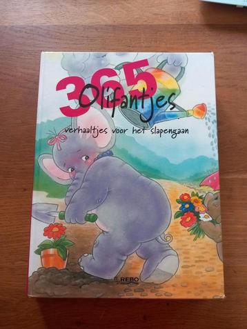 F. Frohlich - 365 olifantjes beschikbaar voor biedingen