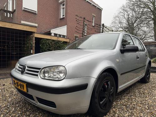 Volkswagen Golf 1.4 16v 55KW 2002 Grijs, Auto's, Volkswagen, Particulier, Golf, ABS, Airbags, Airconditioning, Bluetooth, Centrale vergrendeling