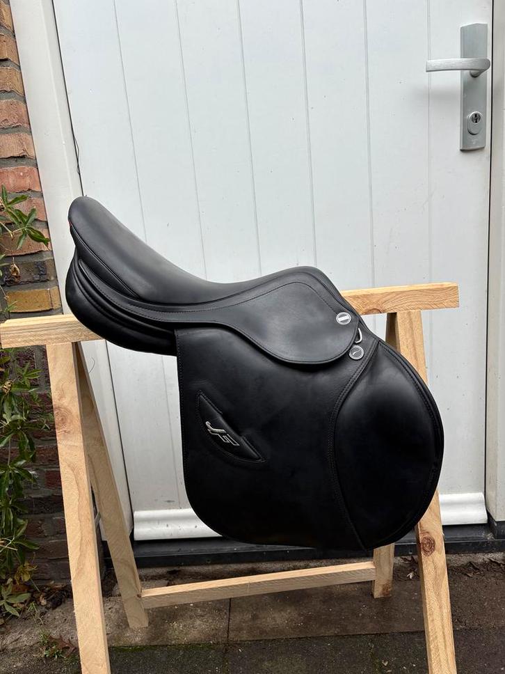 Erreplus JF springzadel zwart eventing zadel spring 17 33, Dieren en Toebehoren, Paarden en Pony's | Zadels, Zo goed als nieuw