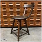 Oud beukenhouten stoeltje van Ama, jaren 30 Bauhaus, Ophalen