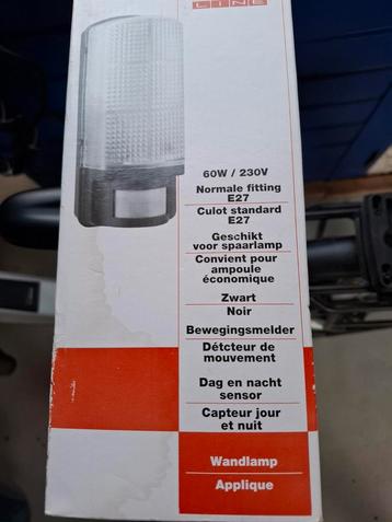  Buitenlamp met Bewegingssensor - Nieuw in doos beschikbaar voor biedingen
