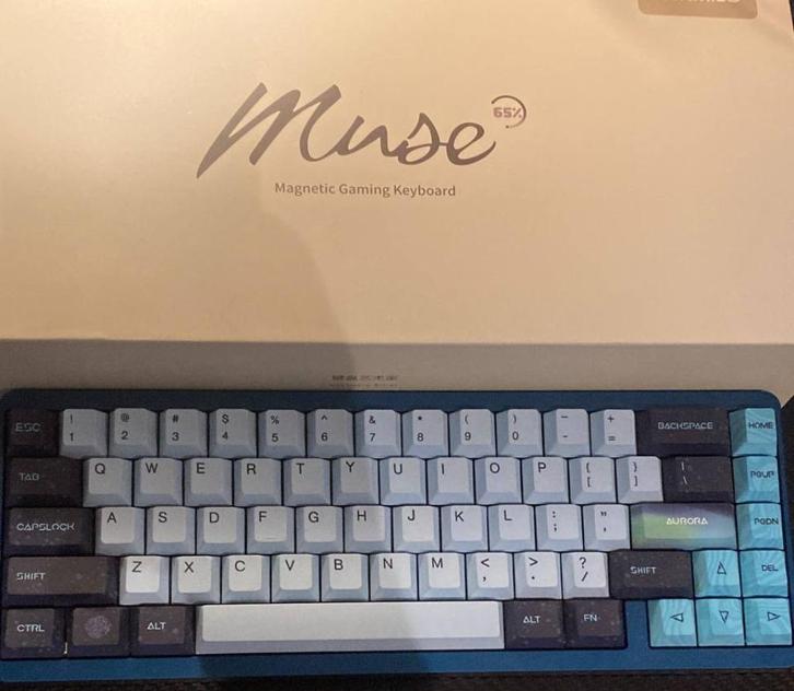 Varmilo Aurora magnetic keyboard Muse65 HE, Computers en Software, Toetsenborden, Zo goed als nieuw, Qwerty, Bedraad, Ergonomisch