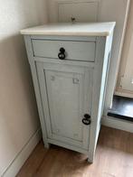 Authentiek kastje, Huis en Inrichting, Slaapkamer | Nachtkastjes, Ophalen, Zo goed als nieuw, Minder dan 45 cm, 70 cm of meer