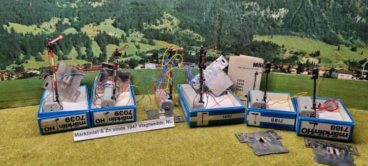 marklin 6x  seinen ( 7039/7040/7188) in dozen, Hobby en Vrije tijd, Modeltreinen | H0, Zo goed als nieuw, Overige typen, Wisselstroom