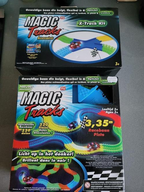 Magic tracks racebaan inclusief uitbreiding (accessoires), Kinderen en Baby's, Speelgoed | Racebanen, Zo goed als nieuw, Racebaan