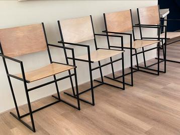 Set design eetkamer stoelen van Albert Geertjes beschikbaar voor biedingen