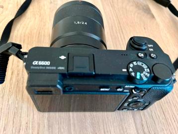 Sony Alpha 6600 Body + Sony E 24mm F/1.8 ZA Zeiss Lens zgan beschikbaar voor biedingen