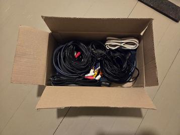 Partij audio & video kabels (doos met SCART TULIP etc) beschikbaar voor biedingen