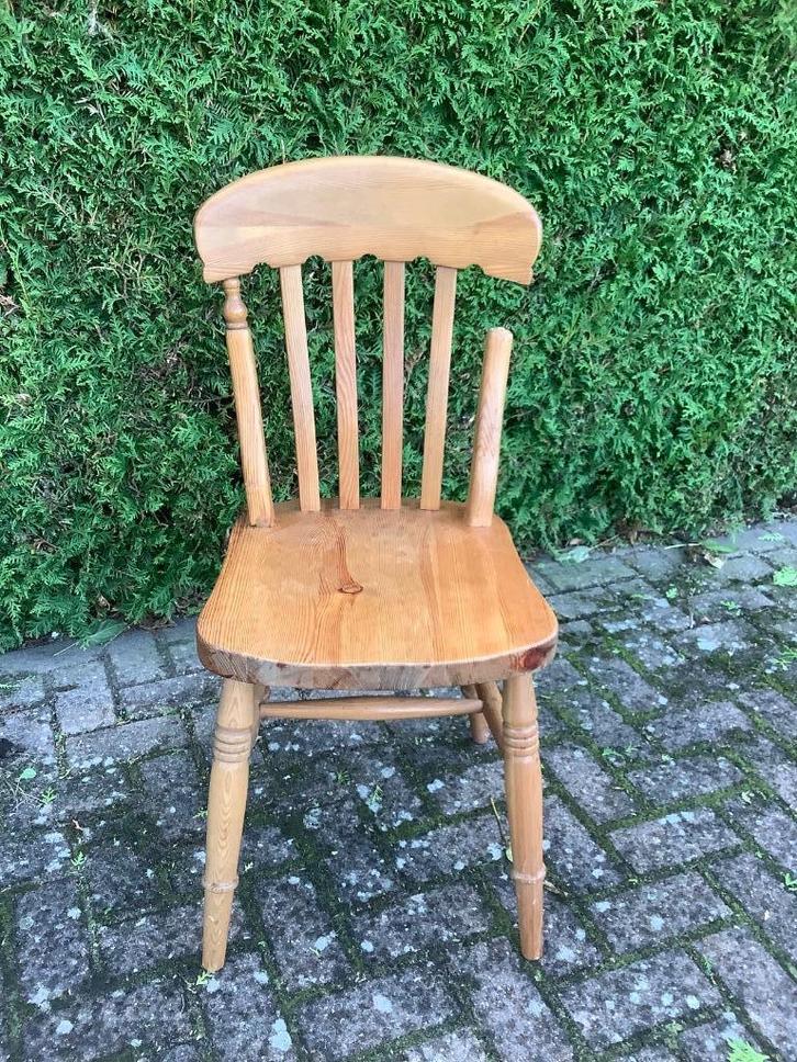 Stevige houten stoel (missend klosje in de leuning), Huis en Inrichting, Stoelen, Gebruikt, Eén, Hout, Bruin, Ophalen