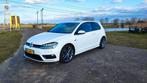 Volkswagen Golf 1.2 TSI R-Line (apk 11-07-26 + grote beurt), Voorwielaandrijving, Stof, Zwart, 4 cilinders