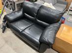 Zwarte 2-zitsbank - Leer, Huis en Inrichting, Banken | Bankstellen, Gebruikt, 150 tot 200 cm, Tweepersoons, Ophalen of Verzenden