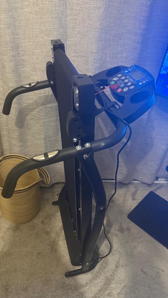 Blumill loopband inklapbaar nog met beschermfolie, Sport en Fitness, Fitnessapparatuur, Zo goed als nieuw, Loopband, Ophalen