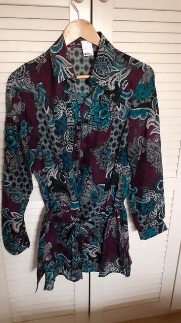 Blouse maat 42 beschikbaar voor biedingen