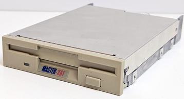 Amiga 500 Diskdrive Afkomstig Uit Een Golden Image Behuizing beschikbaar voor biedingen