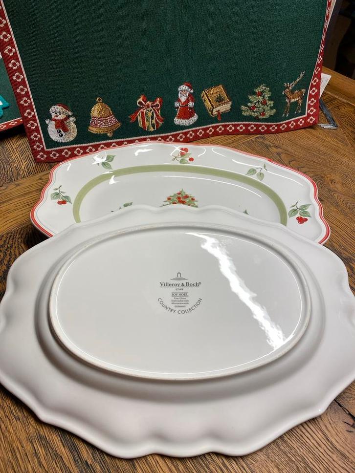 Villeroy & Boch Joy Noel Borden kerstservies 2 stuks), Huis en Inrichting, Keuken | Servies, Zo goed als nieuw, Bord(en), Overige stijlen
