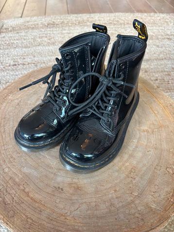 Dr. Martens lakleer maat 30 - Zo goed als nieuw! beschikbaar voor biedingen