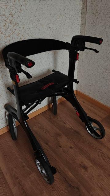 Perfecte in nieuwstaat verkerende rollator beschikbaar voor biedingen