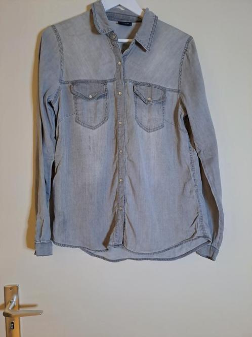 Blouse - maat L- Merk Vila, Kleding | Dames, Blouses en Tunieken, Zo goed als nieuw, Maat 42/44 (L), Grijs, Verzenden