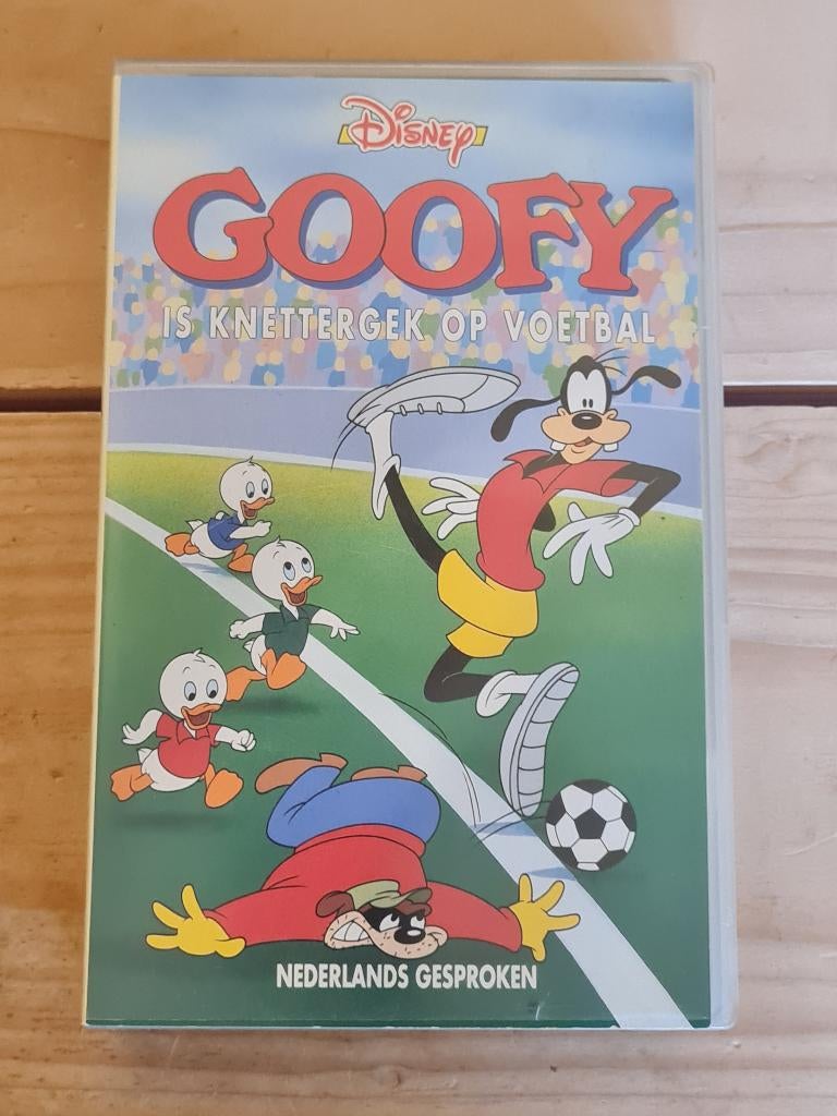 VHS Disney - Goofy is knettergek op voetbal VHS 4078/16, Alle leeftijden, Ophalen of Verzenden, Zo goed als nieuw, Nederlandstalig
