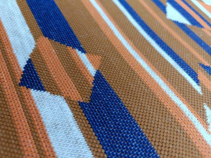 Vintage oranje bruine tricot stof 1.50 x 1.50 mtr (R22), Hobby en Vrije tijd, Stoffen en Lappen, Nieuw, Overige materialen, 120 cm of meer