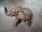 Schattig olifantje van hout zoekt nieuw huis, Ophalen