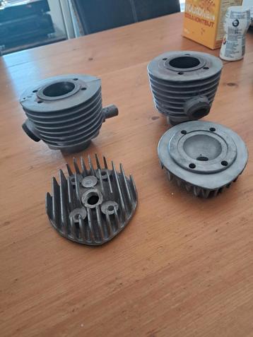 Te koop 2 cilinders plus kop brommer oldtimer  beschikbaar voor biedingen