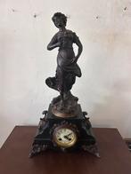 Antieke Franse pendule met bronzen beeld, Antiek en Kunst, Ophalen of Verzenden