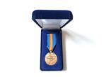 luchtmachtmedaille onderscheiding rode kruis politie, Verzenden, Landmacht, Nederland, Lintje, Medaille of Wings