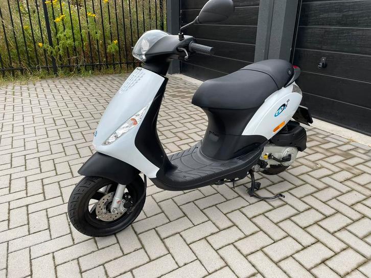Inkoop Piaggio / Vespa Scooters, Fietsen en Brommers, Scooters | Piaggio, Gebruikt, Overige modellen, Benzine, Ophalen