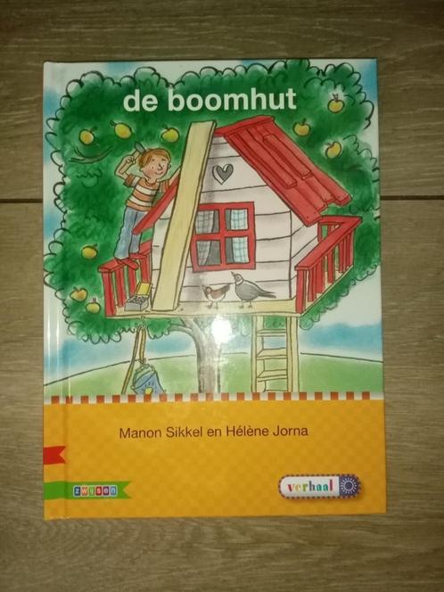 Veilig leren lezen boek De boomhut, Boeken, Kinderboeken | Jeugd | onder 10 jaar, Zo goed als nieuw, Fictie algemeen, Ophalen of Verzenden