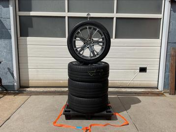 Audi - S3. SQ3.  S - Line.  Zomerset  255 - 45 - 19. beschikbaar voor biedingen