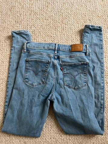Levi’s high rise super skinny 29/32 beschikbaar voor biedingen