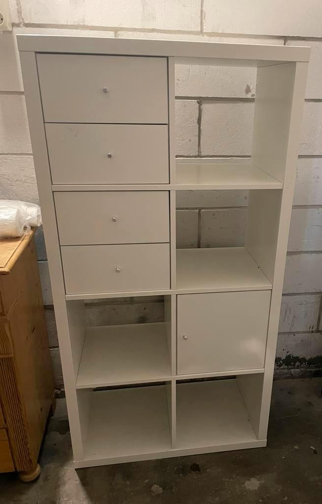 Mooie KALLAX kast 4x2 vakken met lades en deurtje., Huis en Inrichting, Kasten | Lockerkasten, Gebruikt, Ophalen of Verzenden